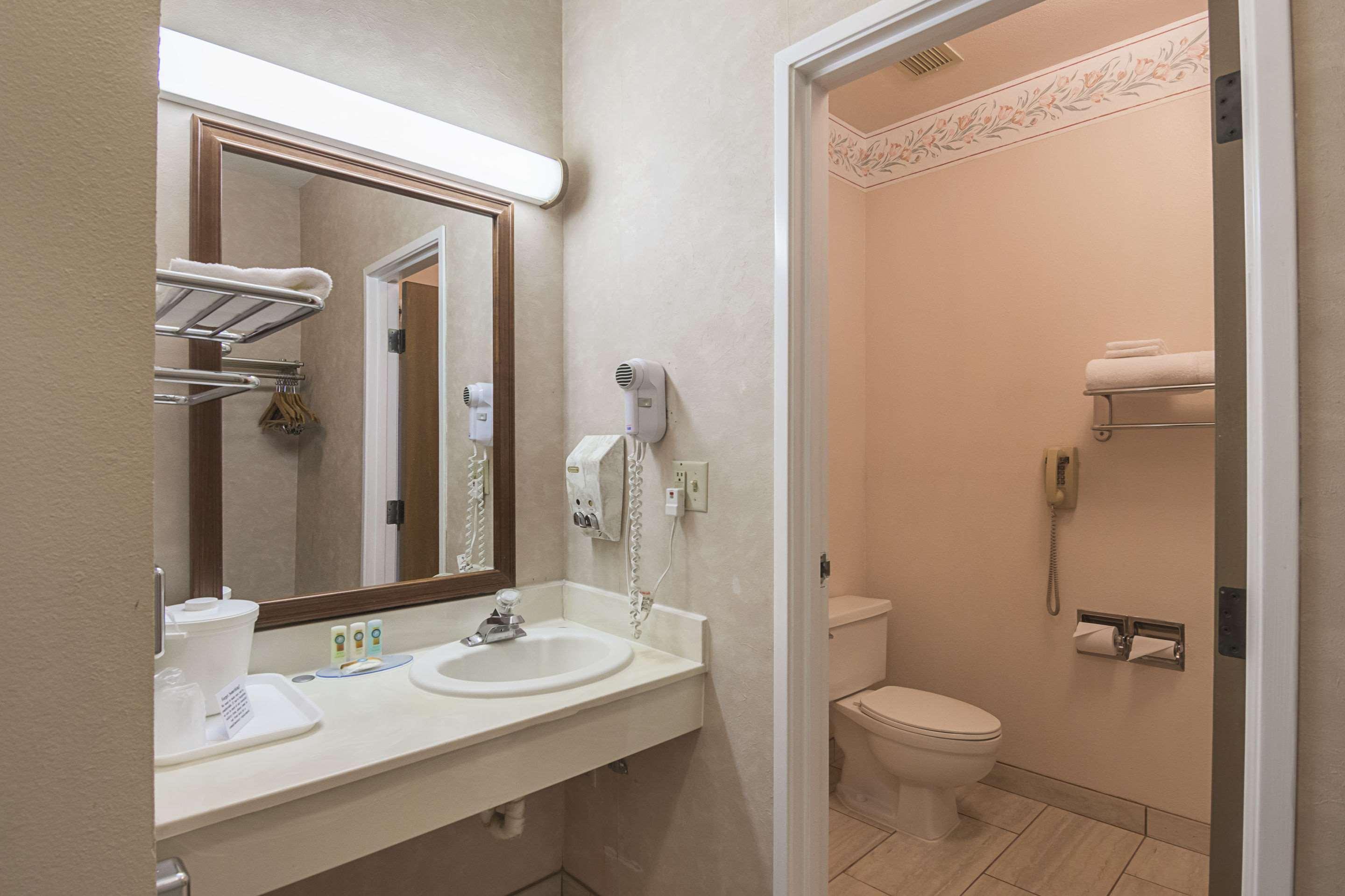 Quality Inn Fresno Yosemite Airport Eksteriør billede