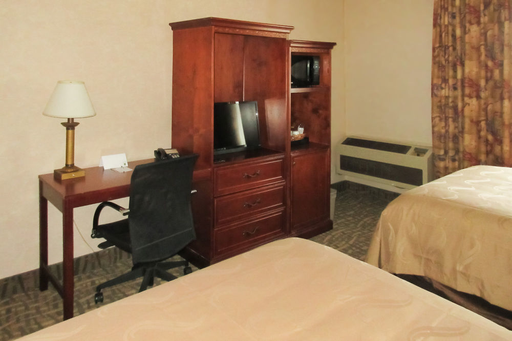 Quality Inn Fresno Yosemite Airport Eksteriør billede